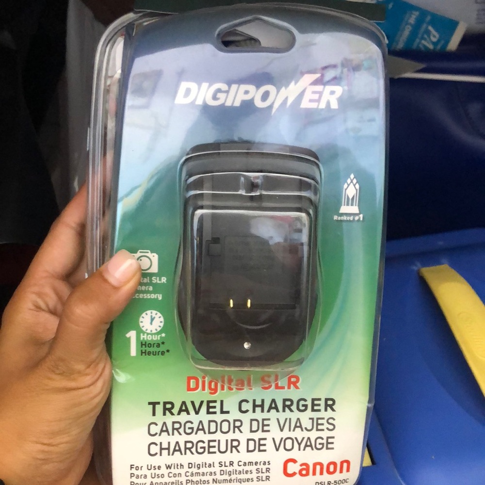 Digital slr canon travel charger